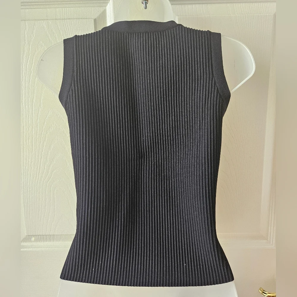 Bundle (3) Ribbed Sleeveless Tops - Picture 2 of 9